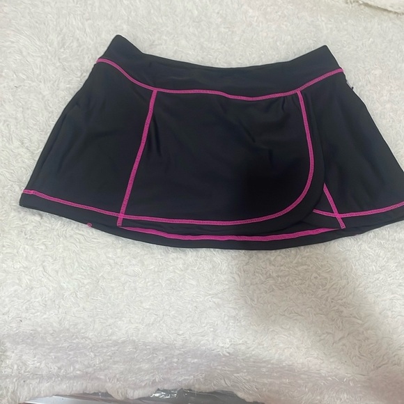 ZeroXPozur Black Skirt with Pink Trimj - Picture 1 of 11